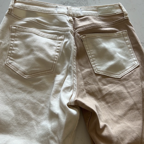 Hollister ultra high rise mom jeans 2 tone. 5SHORT SIZE - Picture 3 of 3
